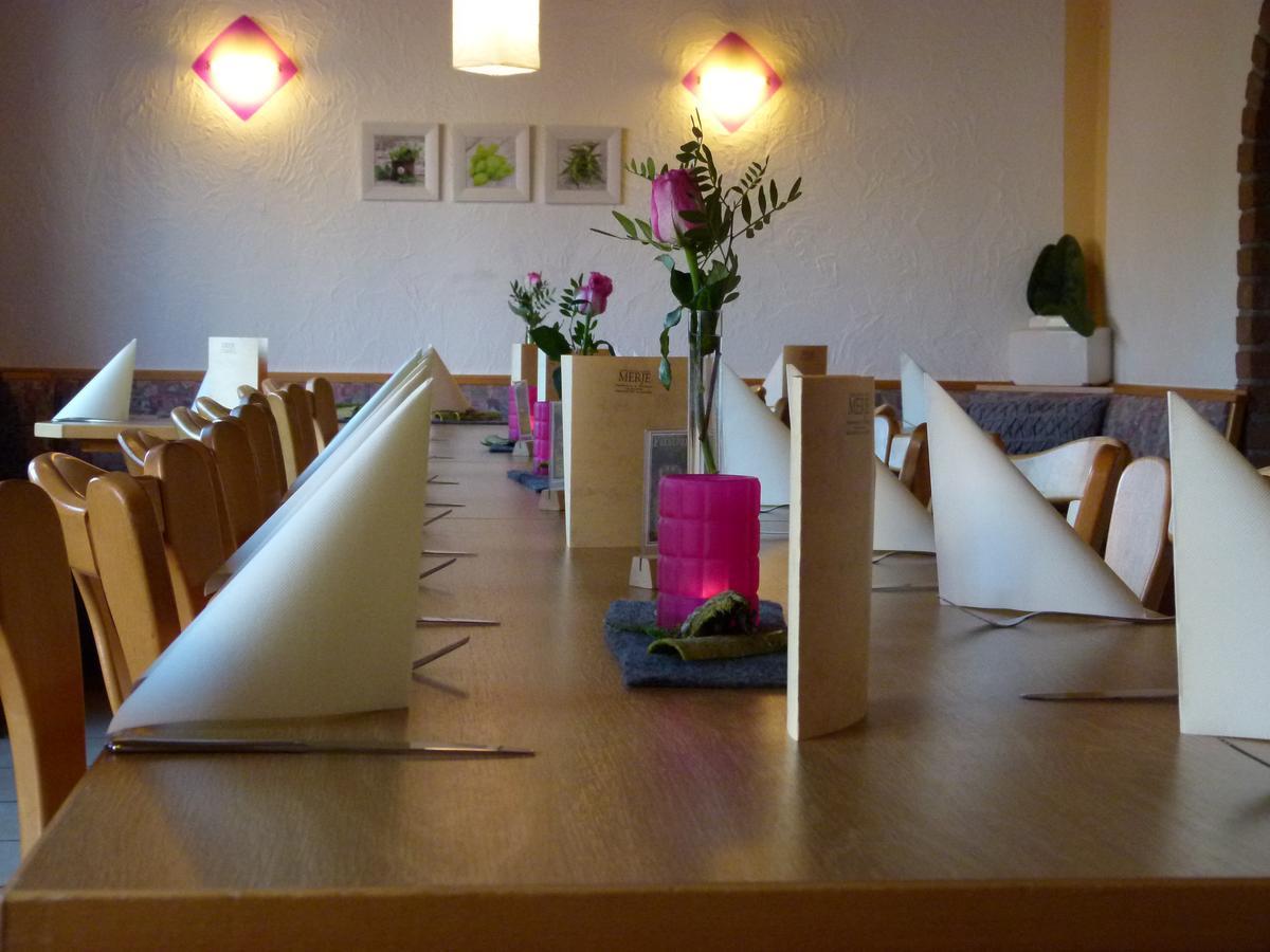 Landgasthof & Hotel "Merje" Kreuztal Luaran gambar